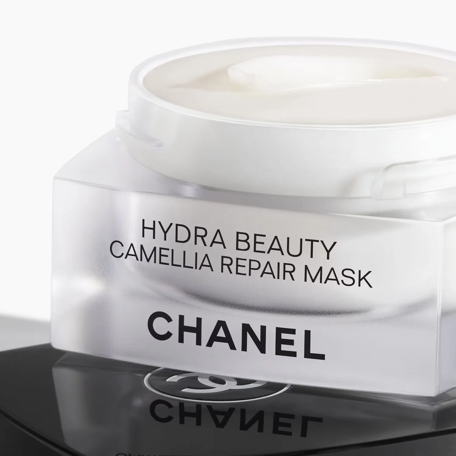 Крем-маска успокаивающая HYDRA BEAUTY CAMELLIA REPAIR MASK CHANEL, Pot — фото 3