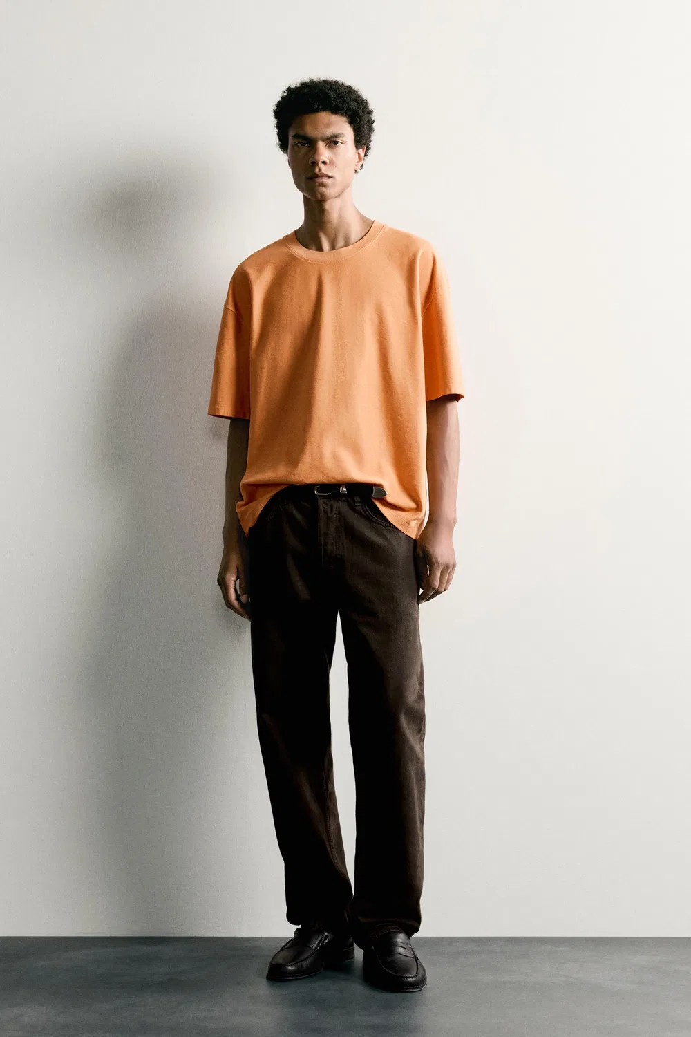 Футболка свободного кроя с декоративными швами. ZARA, Orange