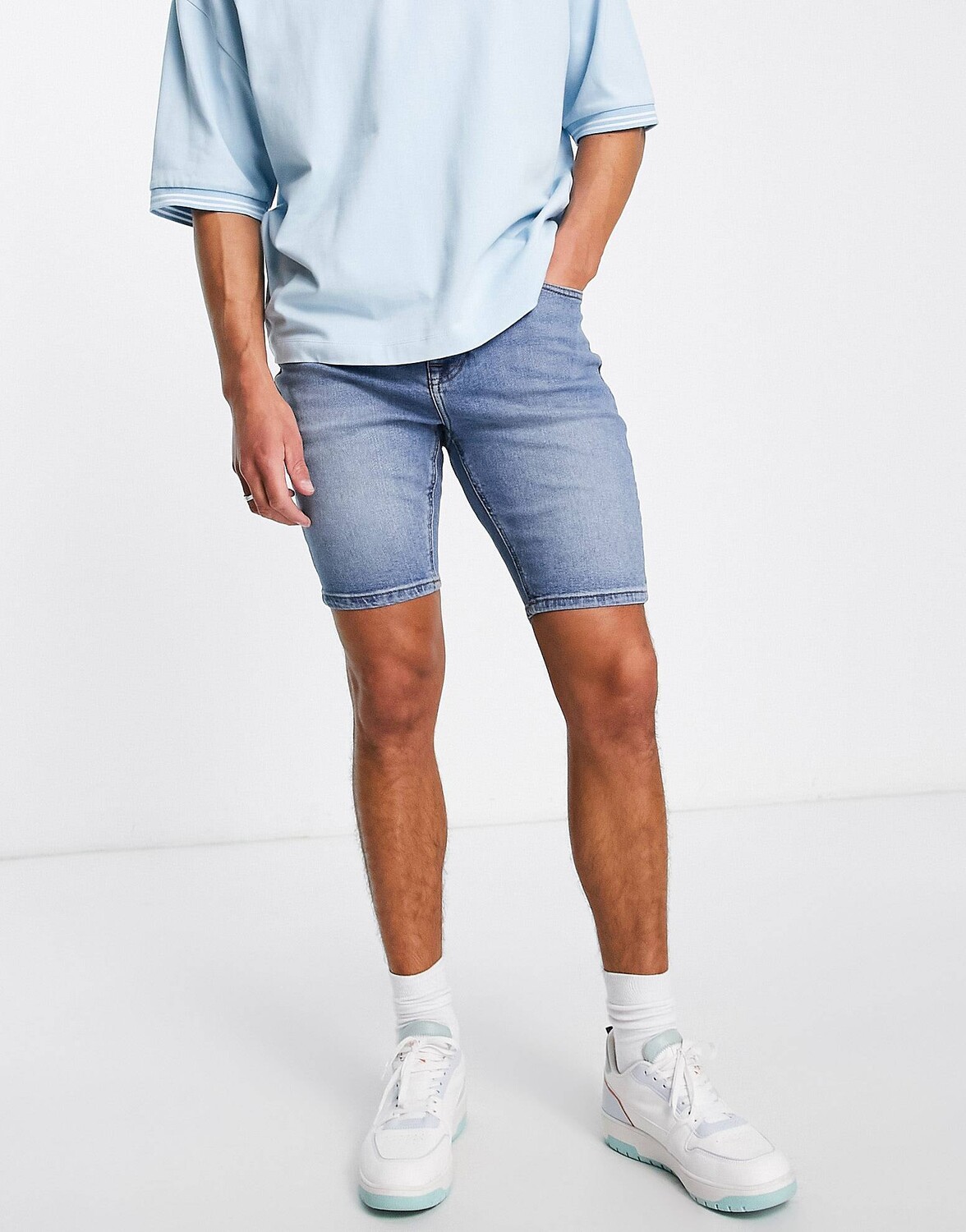 

Синие джинсовые шорты скинни средней потертости ASOS DESIGN