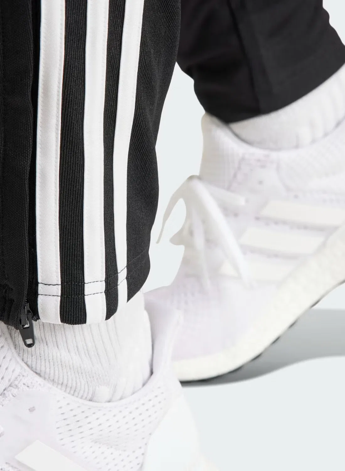 Штаны зауженные Sereno Adidas, черный — фото 4