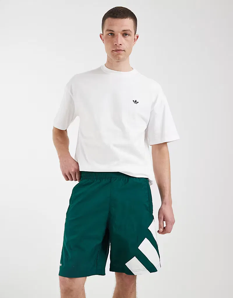 Шорты Adidas Originals Adicolor GRFX, зеленый — фото 2