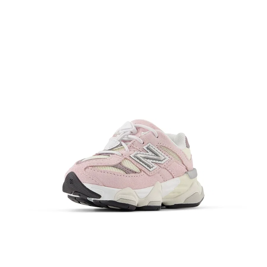Кроссовки New Balance '9060' в розовом цвете