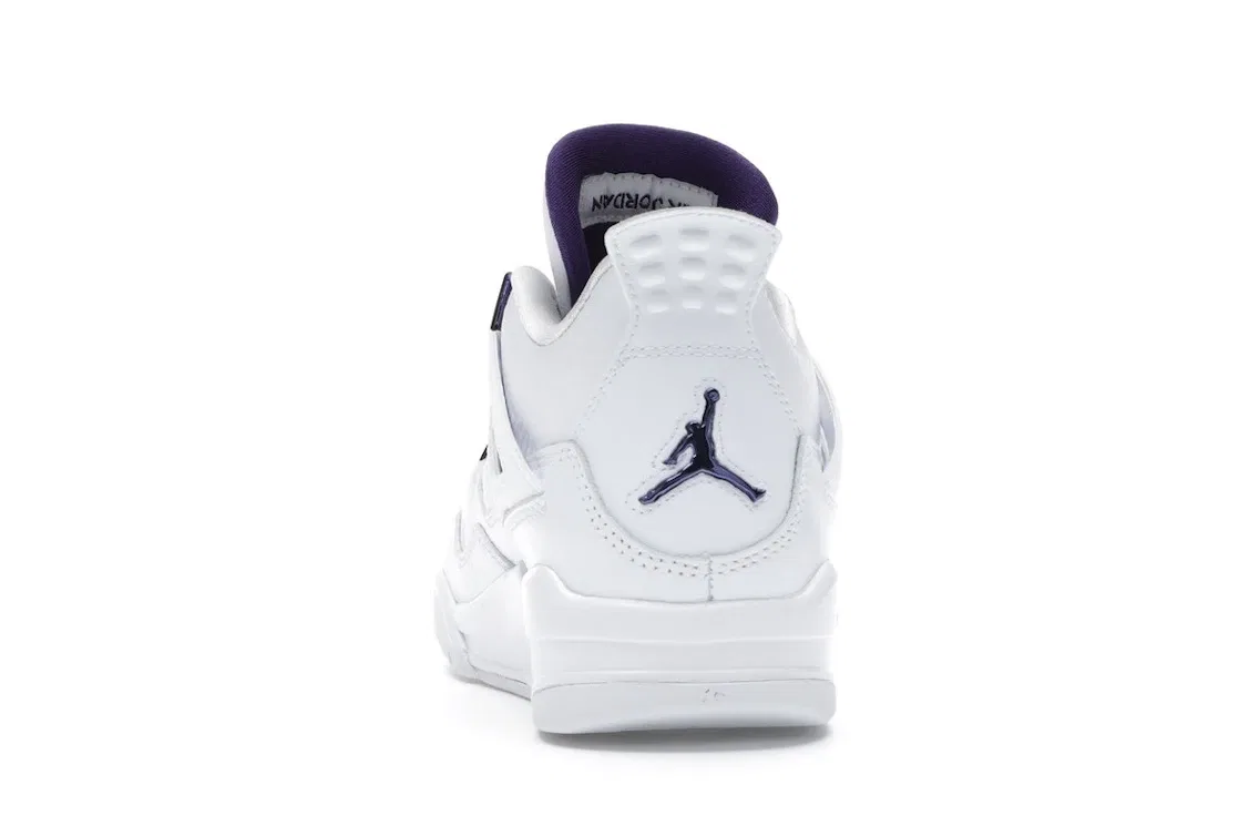 Детские кроссовки Lifestyle с металлическим блеском Jordan 4 Retro Jordan, White/Court Purple-Metallic Silver — фото 4