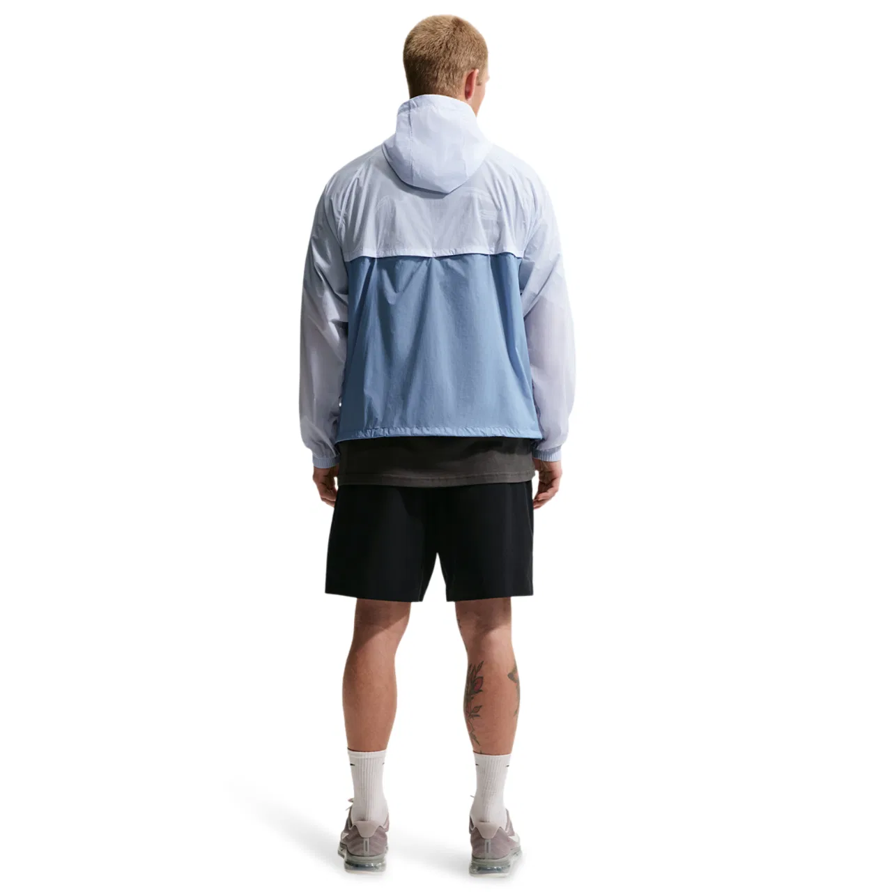 Мужская куртка Windrunner Lightweight Unlined FZ UV Jacket Nike, цвет Hydrogen Blue/Work Blue/White — фото 4