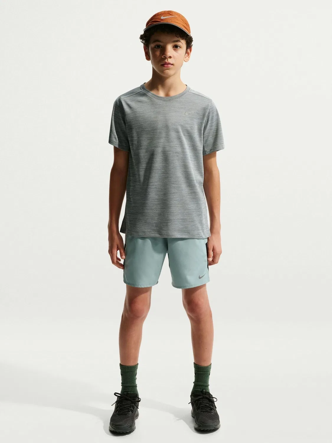 Футболка Nike Miler Dri-FIT с коротким рукавом, дымчато-серый — фото 2