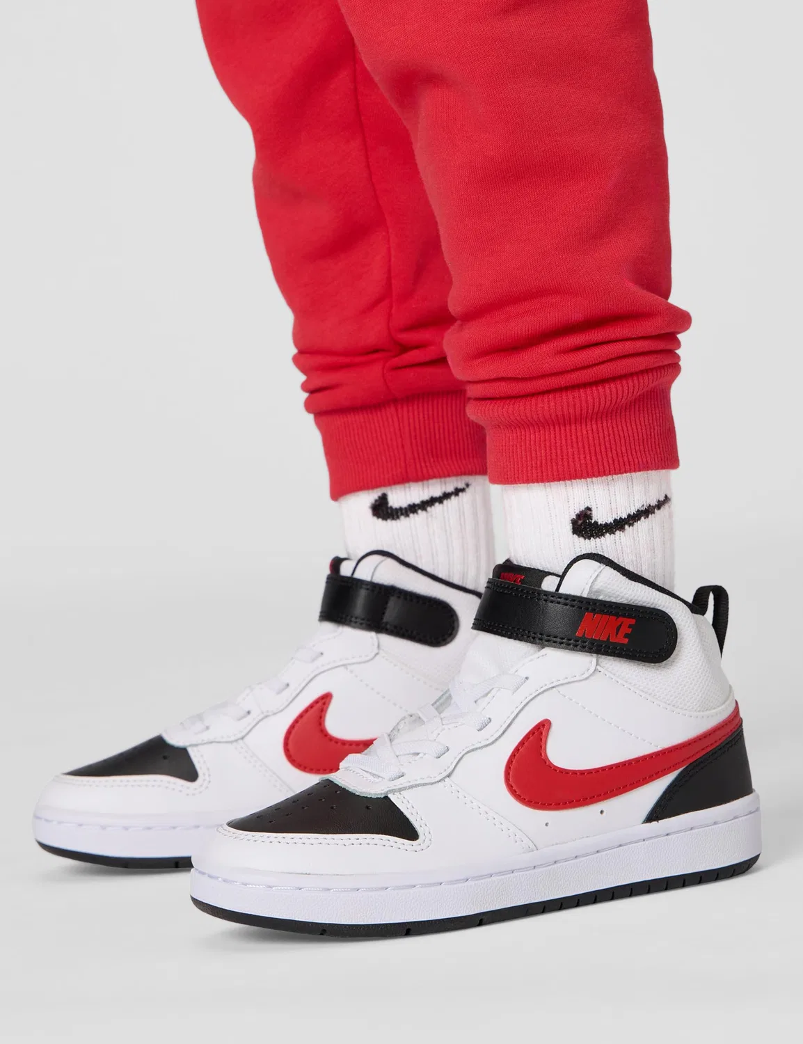 Детские кроссовки для мальчиков с высокой посадкой Court Borough Mid 2 NIKE, White University Red Black — фото 2