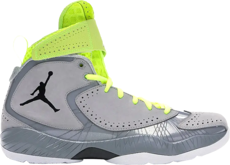 

Кроссовки Air Jordan 2012 Deluxe Wolf Grey, серый