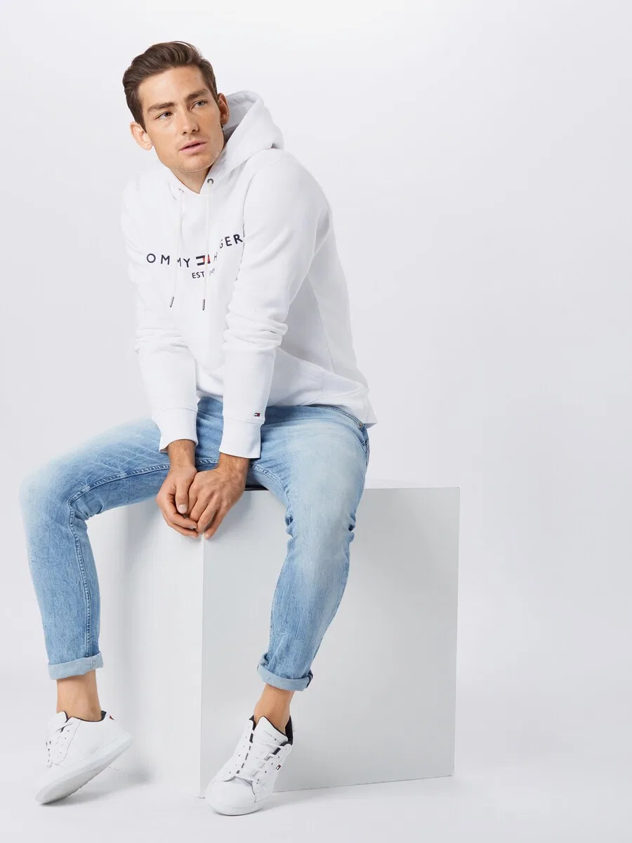 Толстовка TOMMY HILFIGER стандартного кроя с вышитым логотипом и гибким шнурком, белая — фото 4