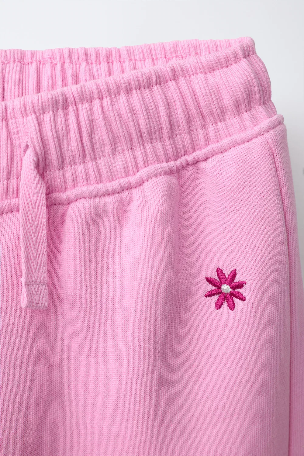 Плюшевые брюки с вышивкой в виде ромашек ZARA, Chalk pink — фото 3