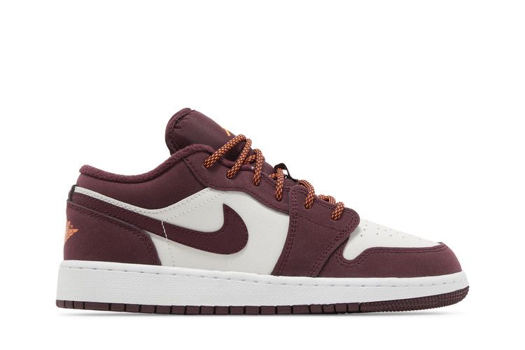 Кроссовки Air Jordan Air Jordan 1 Low GS 'Night Maroon', белый — фото 2