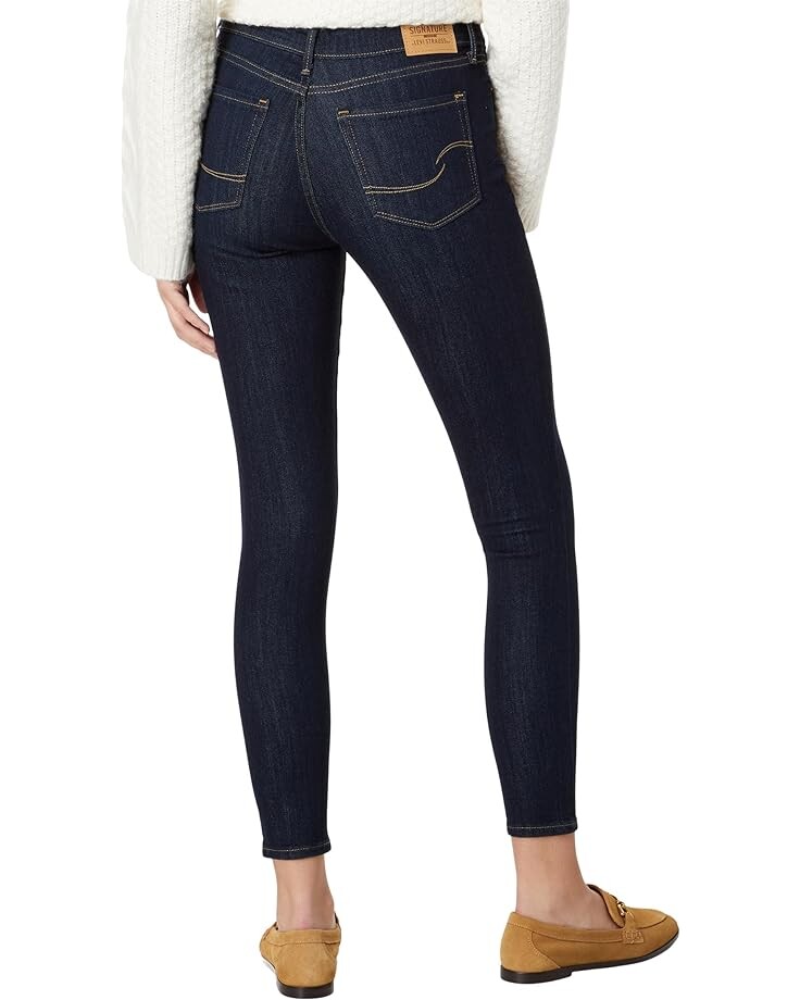 

Джинсы Signature by Levi Strauss & Co. Gold Label Modern Skinny Jeans, цвет Yosemite Dusk