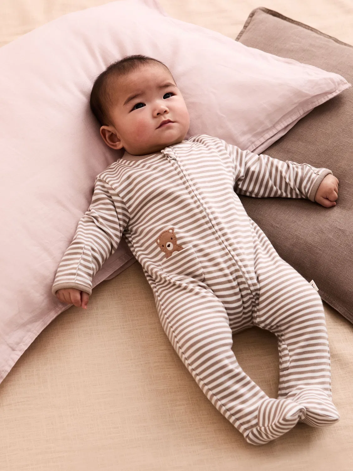 Слип с ножками, полосатый, с вышивкой медведя, JoJo Maman Bébé, коричневый — фото 2
