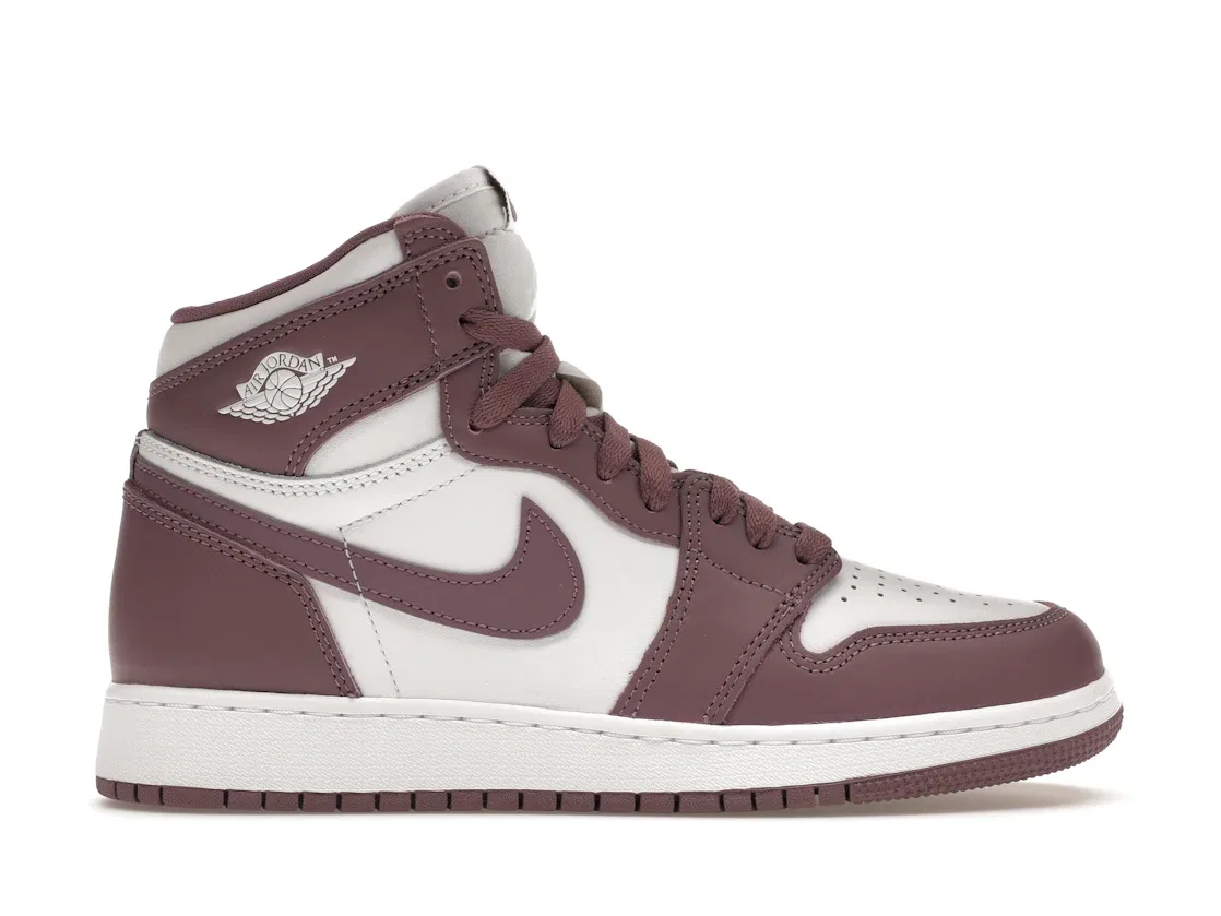 Детские кроссовки Lifestyle с кожаным верхом Jordan 1 Retro High OG Jordan, White/Sky J Mauve/White