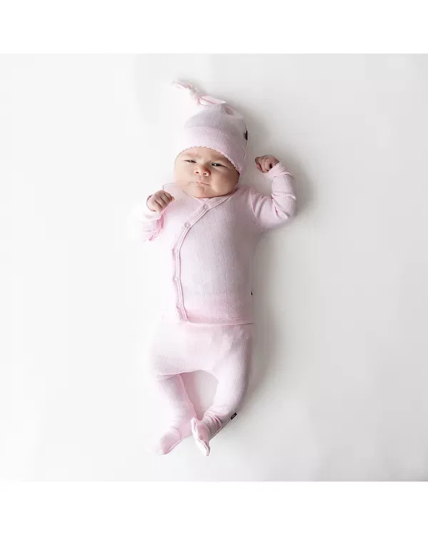 Детский комплект с ажурным узором для новорожденных Take Me Home Hat Top & Footed Pants Set Kyte Baby, Sakura — фото 2
