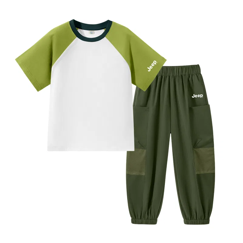 Детский спортивный комплект из футера с длинным рукавом Jeep, Olive Green/E White Text Mid-Lower Left Sleeve K-Army Green/E White Logo K