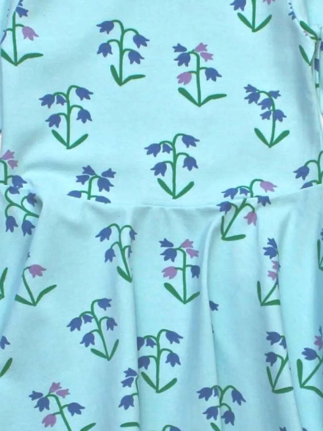 Платье Toby Tiger Bio-Baumwoll Kinder Skaterkleid langarm mit Frühlings-Druck небесно-голубого цвета — фото 2