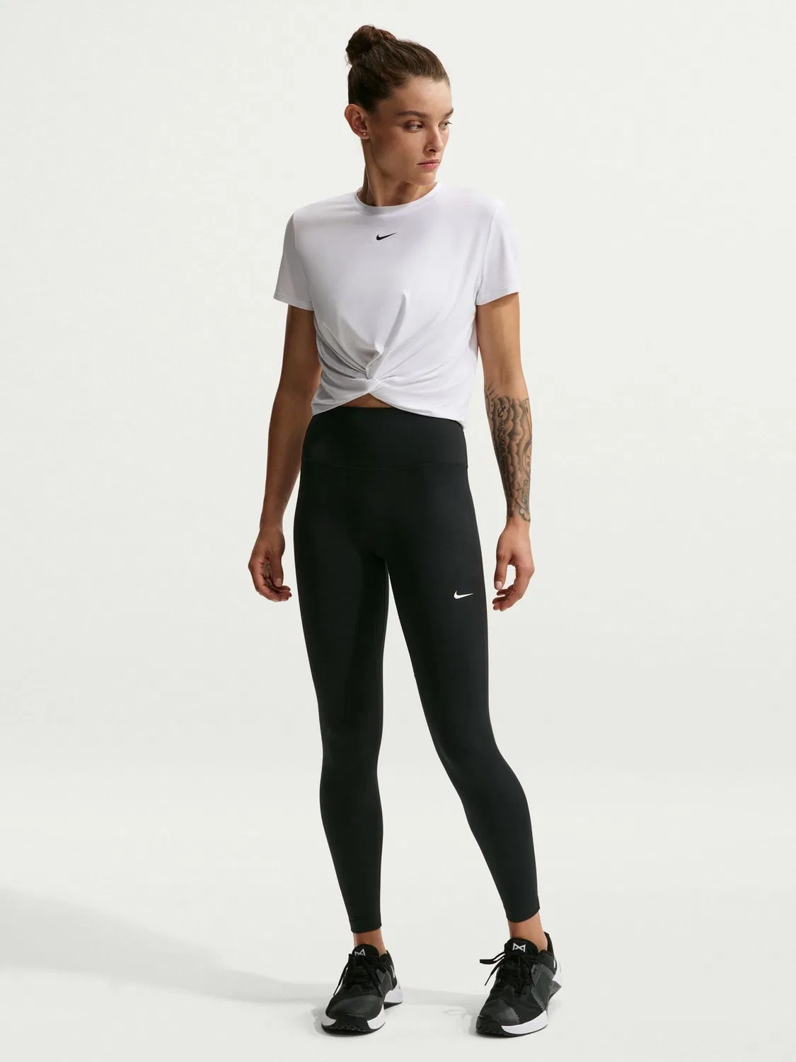 Бесшовные леггинсы в полный рост Nike Black One с высокой талией спереди