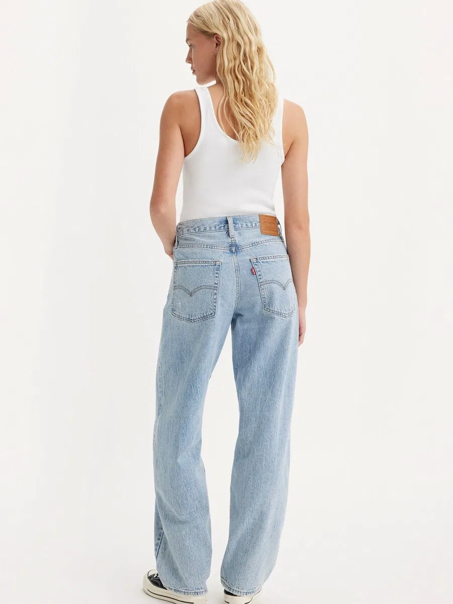 Джинсы LEVI'S Baggy Jeans 'BAGGY DAD' светло-голубого цвета — фото 3