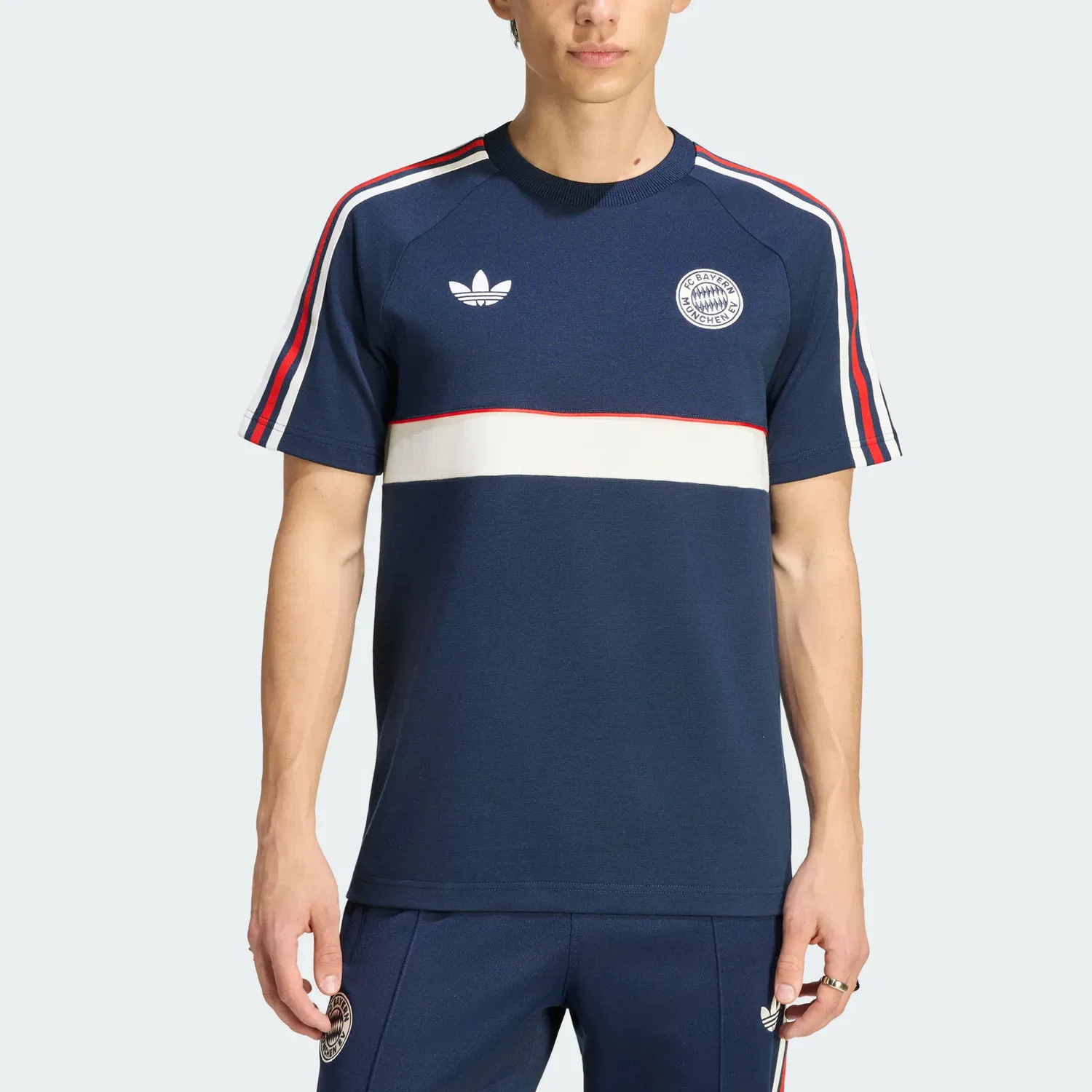 Мужская футболка с круглым вырезом Muenchen Adidas Originals, Dark Indigo Bright White — фото 3