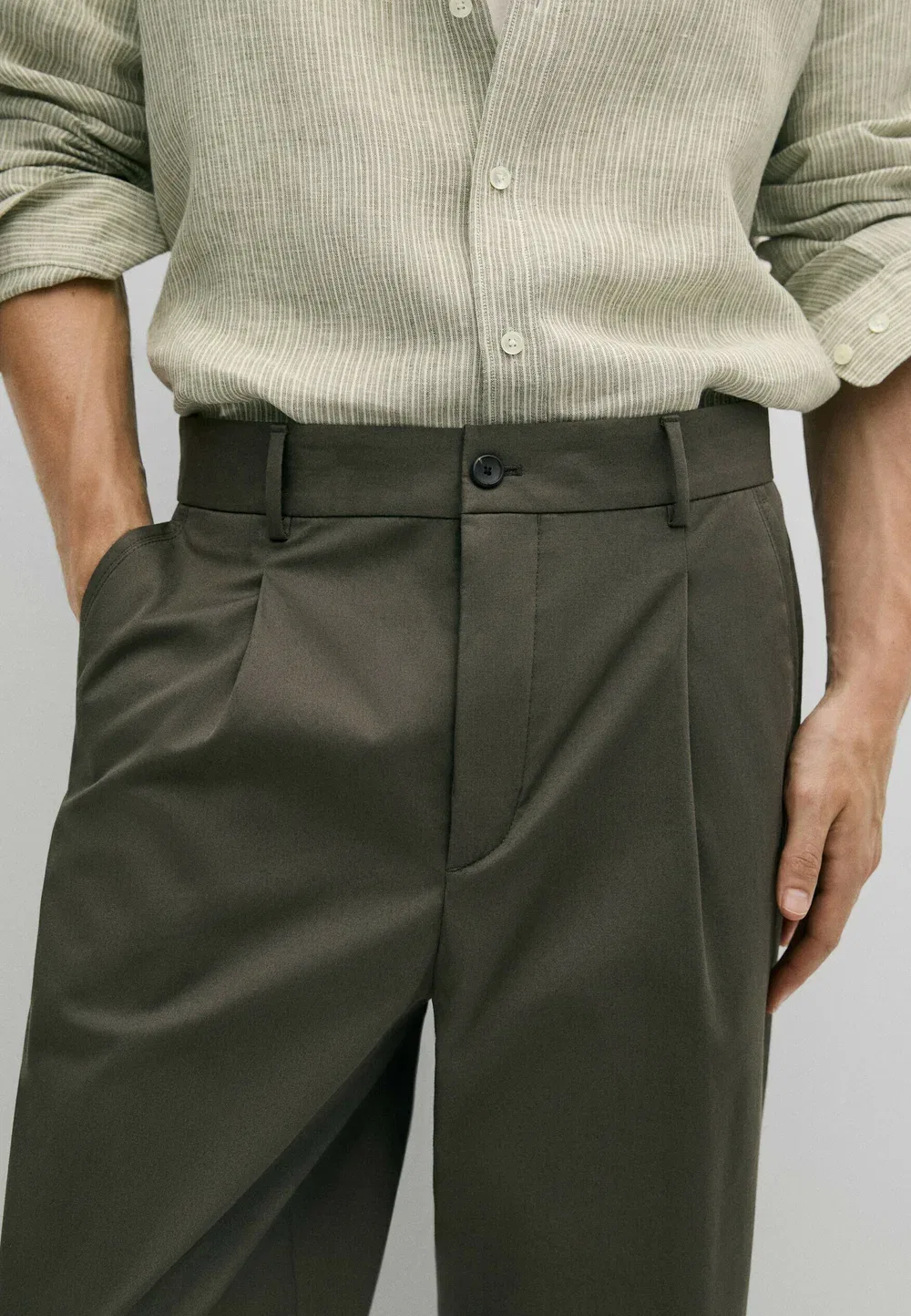 Брюки свободного кроя с вытачками Massimo Dutti, Khaki — фото 4