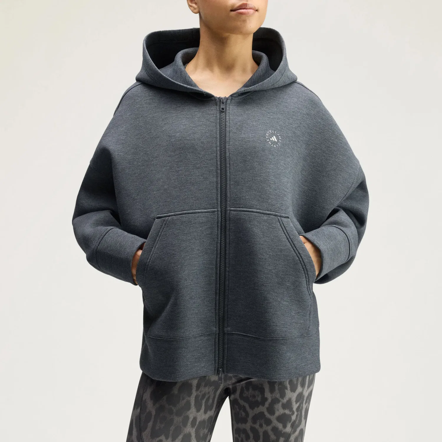 Женская куртка с капюшоном Adidas Dark Heather Gray — фото 3