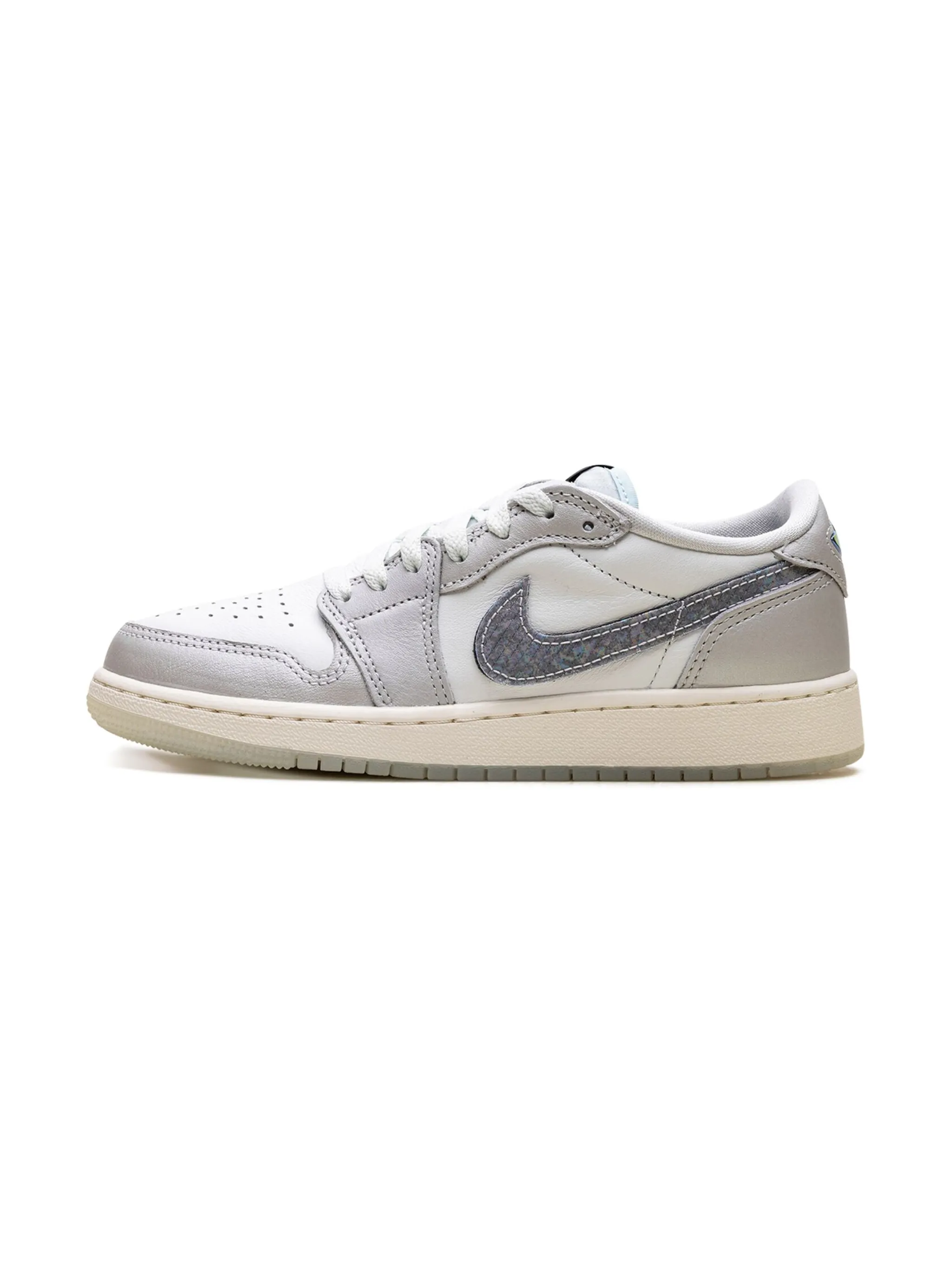 Кроссовки Air Jordan 1 Low OG Year Of The Snake Jordan Kids, серый — фото 3