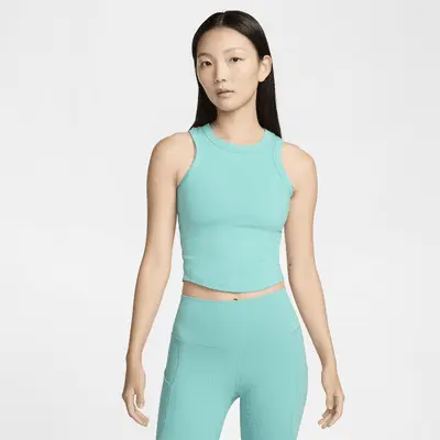 

Футболка Nike One Fitted, цвет Green Frost/Black