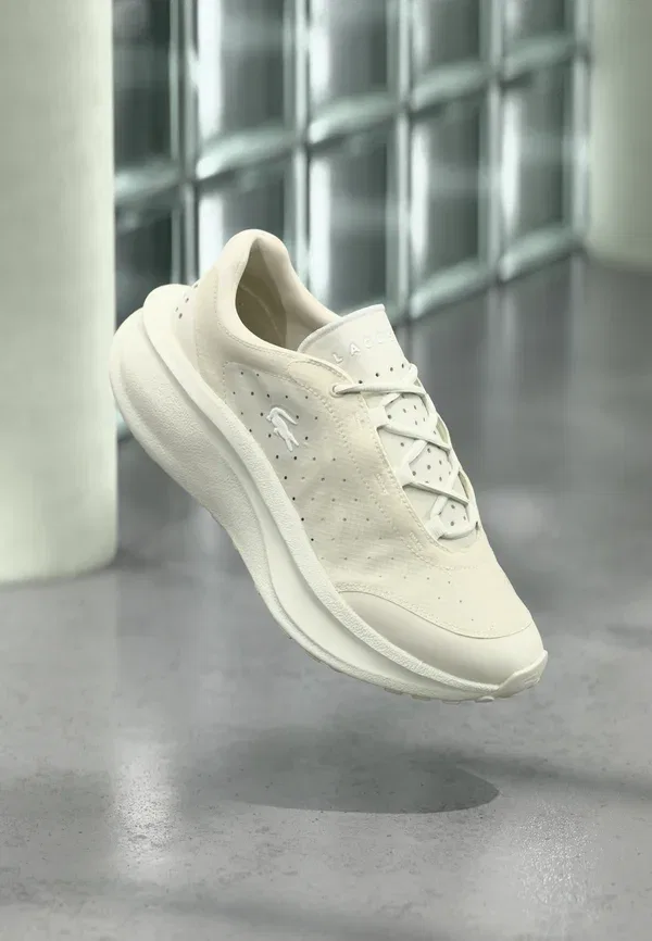 Кроссовки Neo run act 1261 Lacoste, светло-бежевый