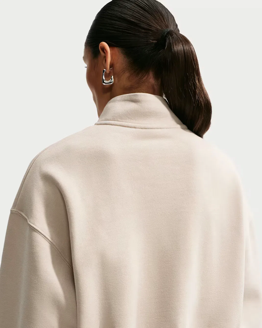 Женский укороченный топ свободного кроя с молнией на четверть длины Nike Studio Fleece Medium Weight, Cream II/Sail — фото 2