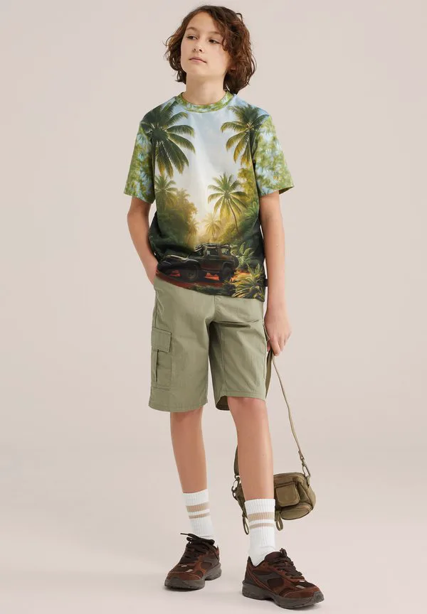 Футболка с принтом We Fashion, Green Blue