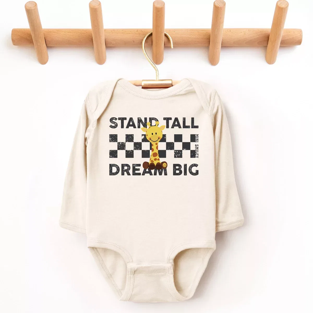 Детский боди с длинным рукавом Mini Smiley Stand Tall Dream Big The Juniper Shop, Natural — фото 2
