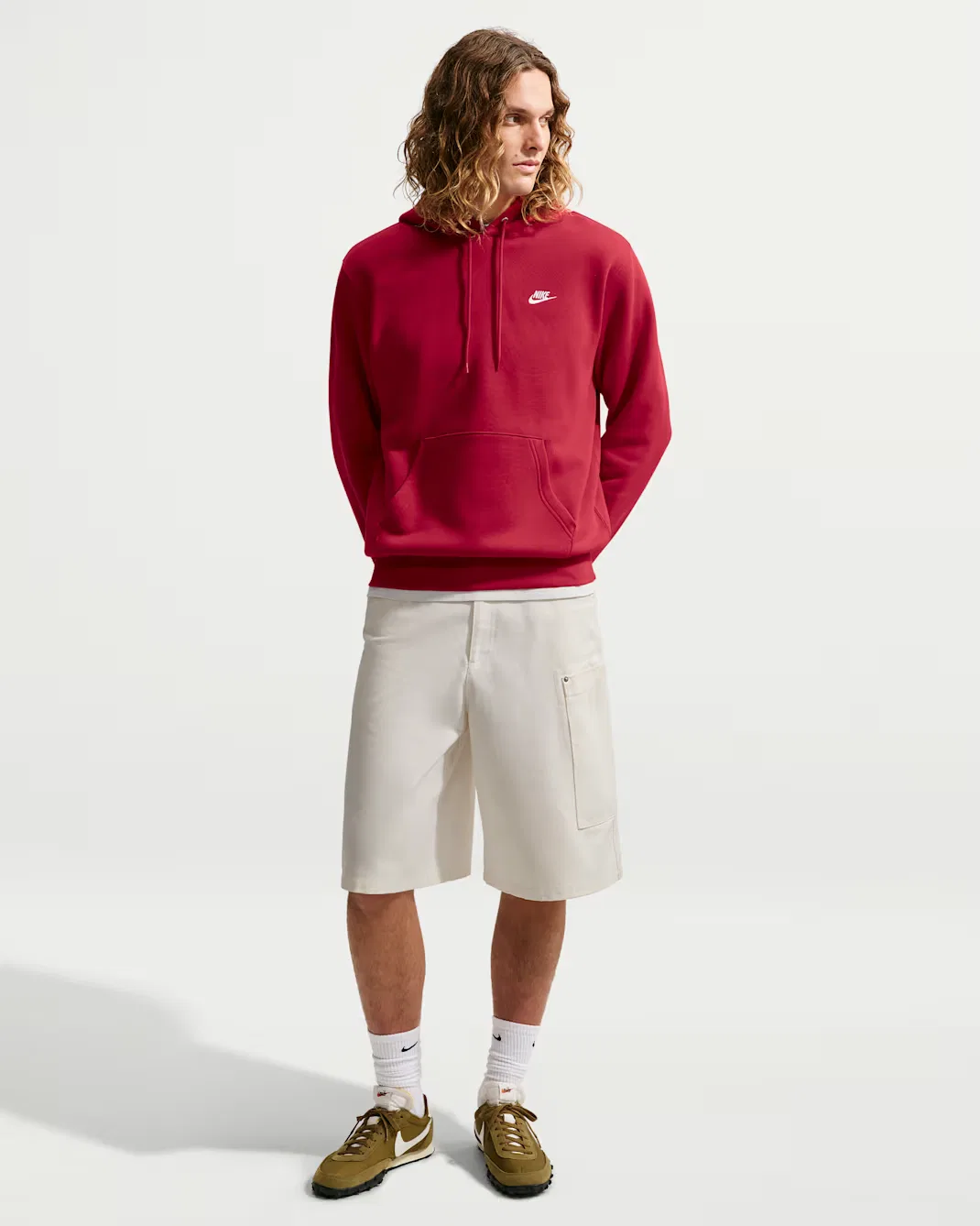 Мужская флисовая толстовка с капюшоном Nike Club, Tough Red/Tough Red/White — фото 4
