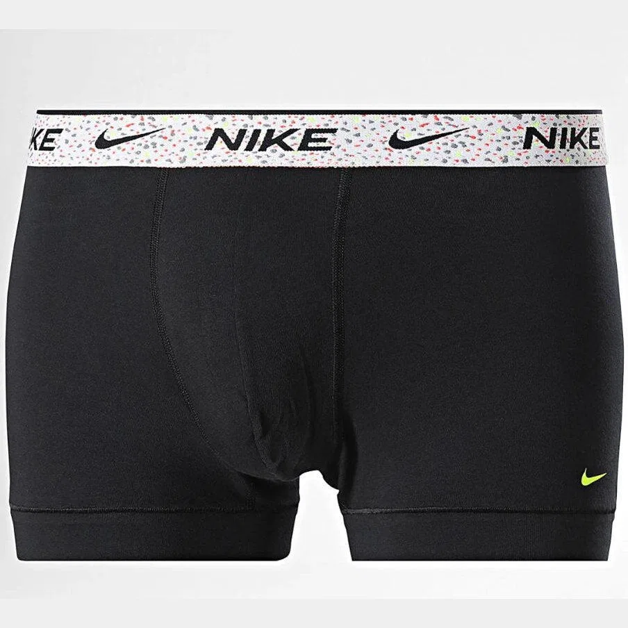 Мужские боксеры с эластичным поясом Nike Boxer Trunk 3pk KE1284 0W3, Цвет: Schwarz — фото 4