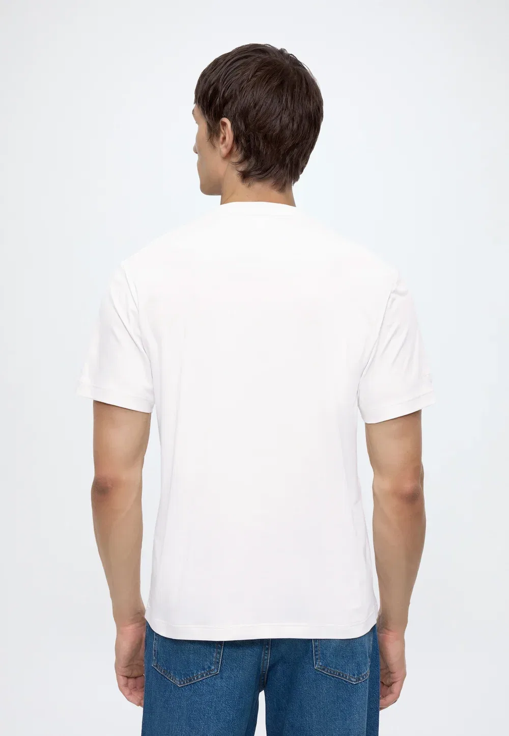 Простая футболка Lacoste, Flour — фото 3
