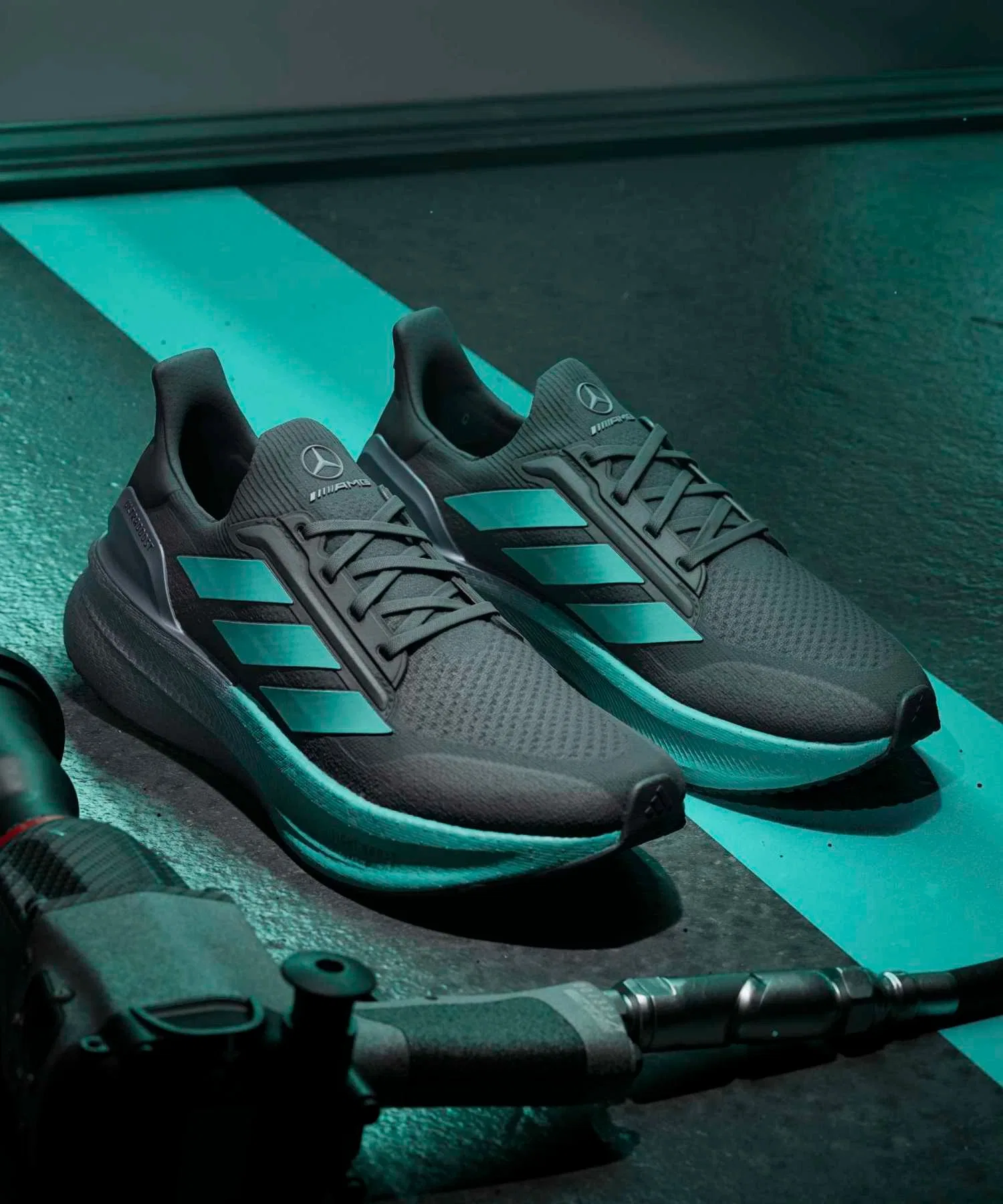 Мужские кроссовки adidas Ultraboost 5X M Mercedes-AMG Petronas F1