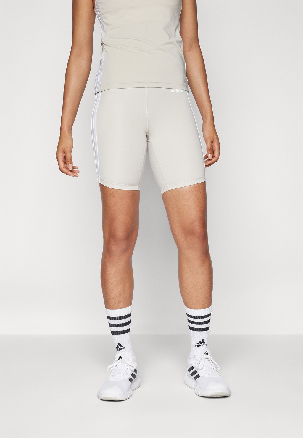 

Леггинсы OPTIME ESSENTIALS 3STRIPES SHORT LEGGINGS adidas Performance, бежевый