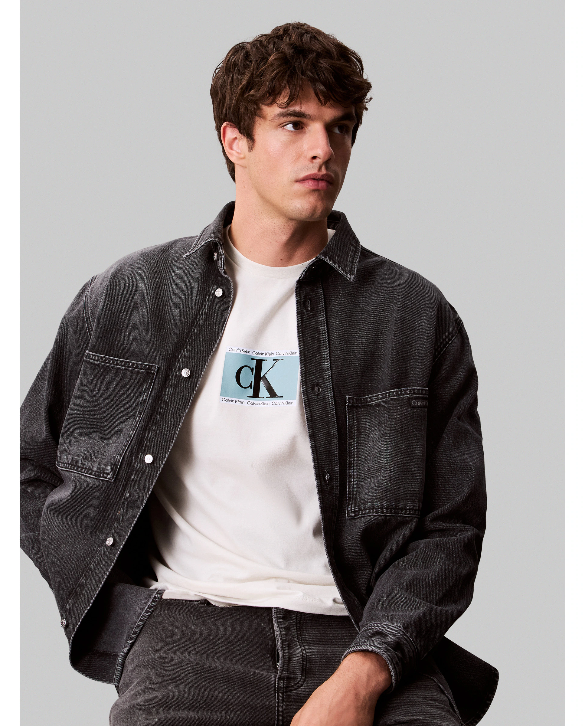 

Футболка мужская с логотипом Box Tape Calvin Klein, светло-серый
