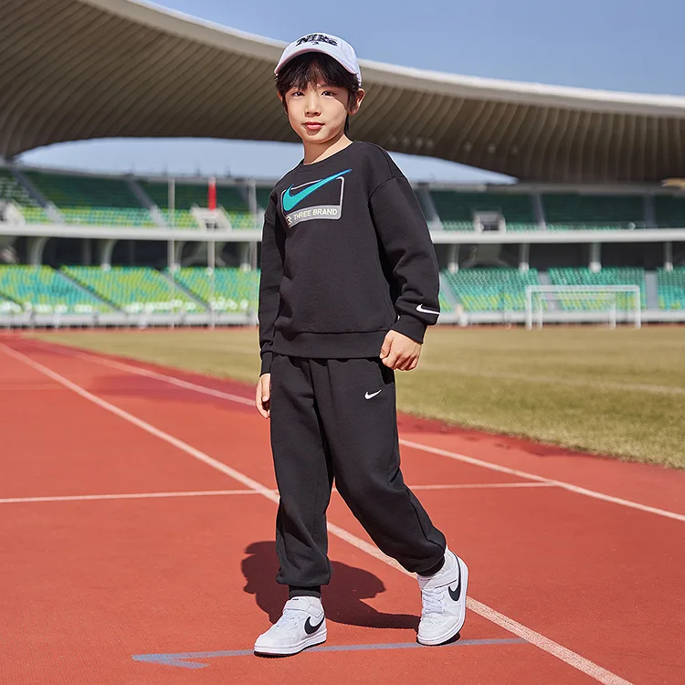 Детский спортивный комплект Casual Sportswear из 2 предметов Nike, черный-черный — фото 4