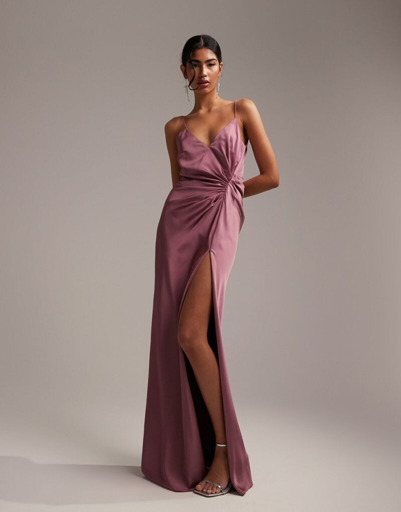 

Пурпурное атласное платье макси с бретелями и драпированной вставкой ASOS DESIGN Bridesmaid