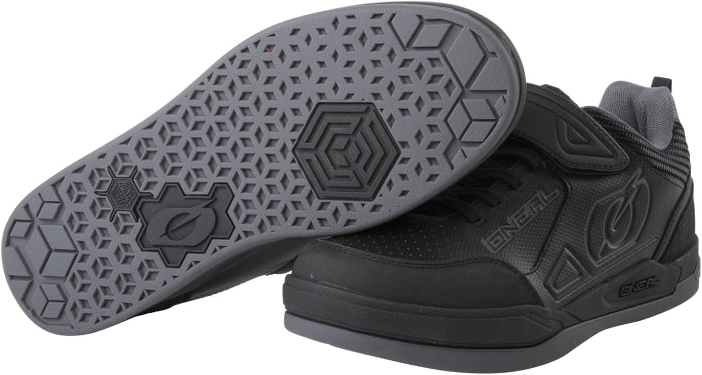 

Велосипедные кроссовки O'Neal Sender Flat, веганские, для горного MTB, даунхилла, фрирайда, MTB кроссовки для мужчин и женщин с супергрип-подошвой и сетчатой вентиляцией, черный/серый
