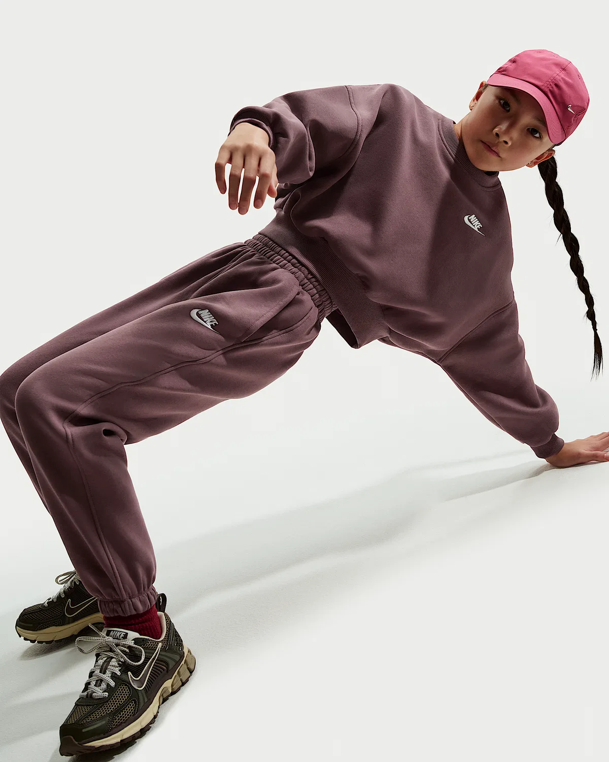 Детские свободные штаны Nike Sportswear Club Fleece, Tattoo/Tattoo/White — фото 4