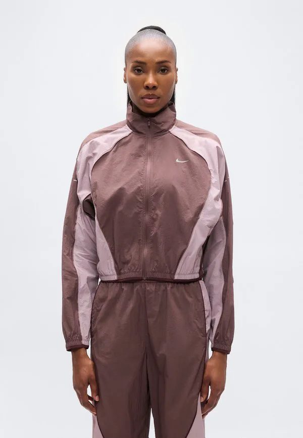 Беговая куртка swift Nike Performance, Tattoo/Light Violet Ore/Burgundy Crush