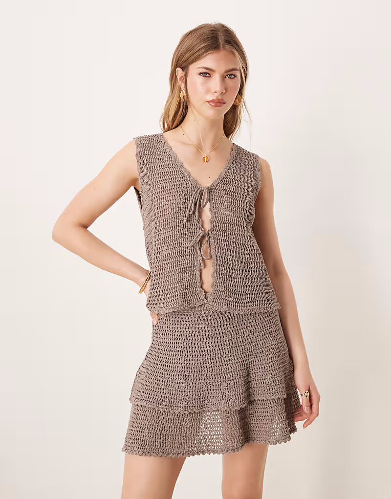 

Топ с завязкой спереди, цвет мокко Asos Design