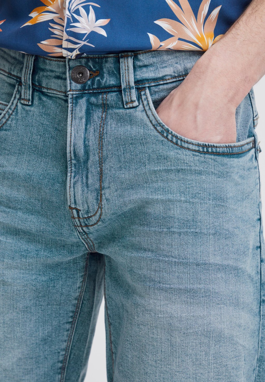 

Джинсовые шорты INDICODE JEANS, синий деним