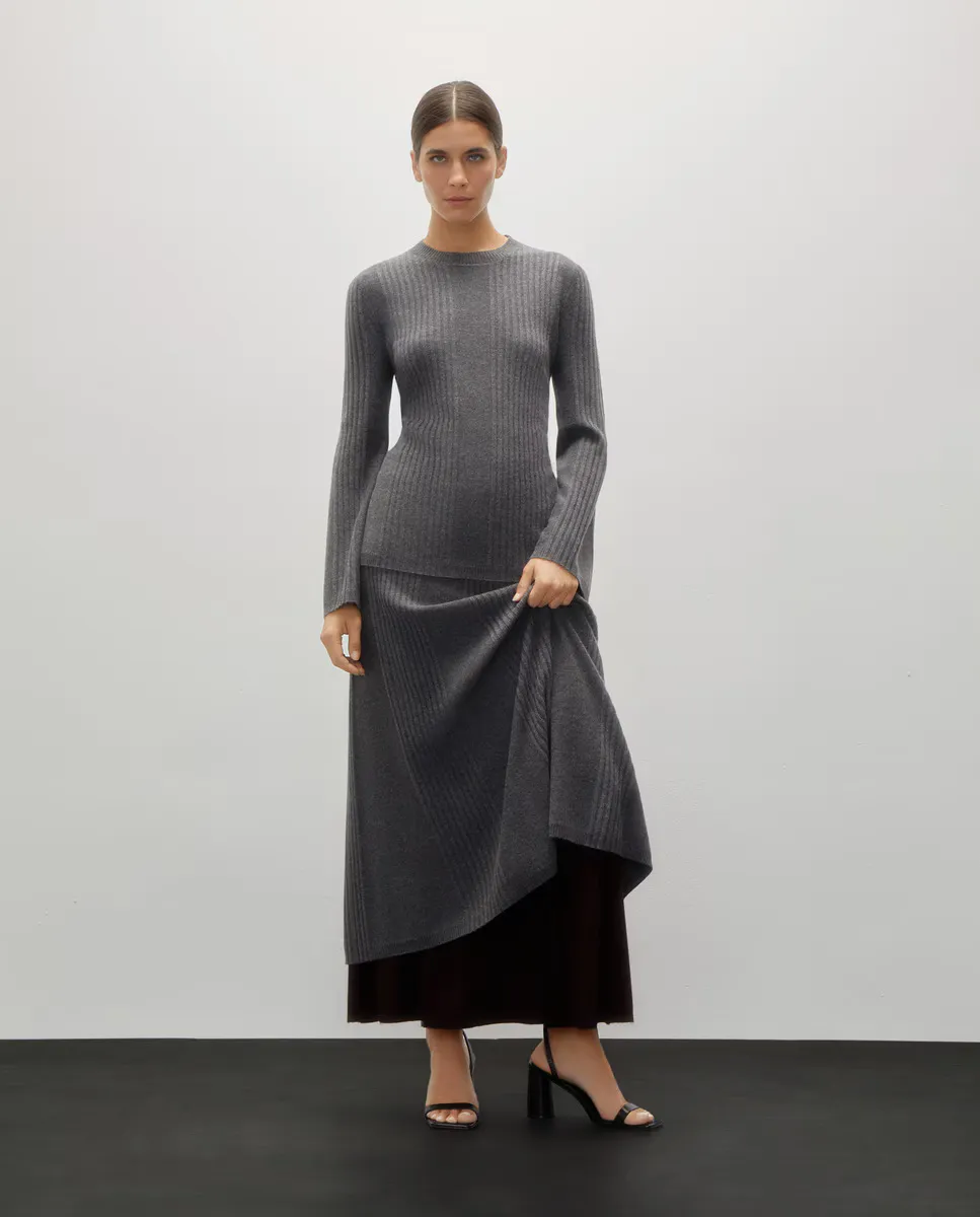 

Женский свитер с круглым вырезом и длинными рукавами Woman Limited El Corte Inglés, цвет 830 Antracita