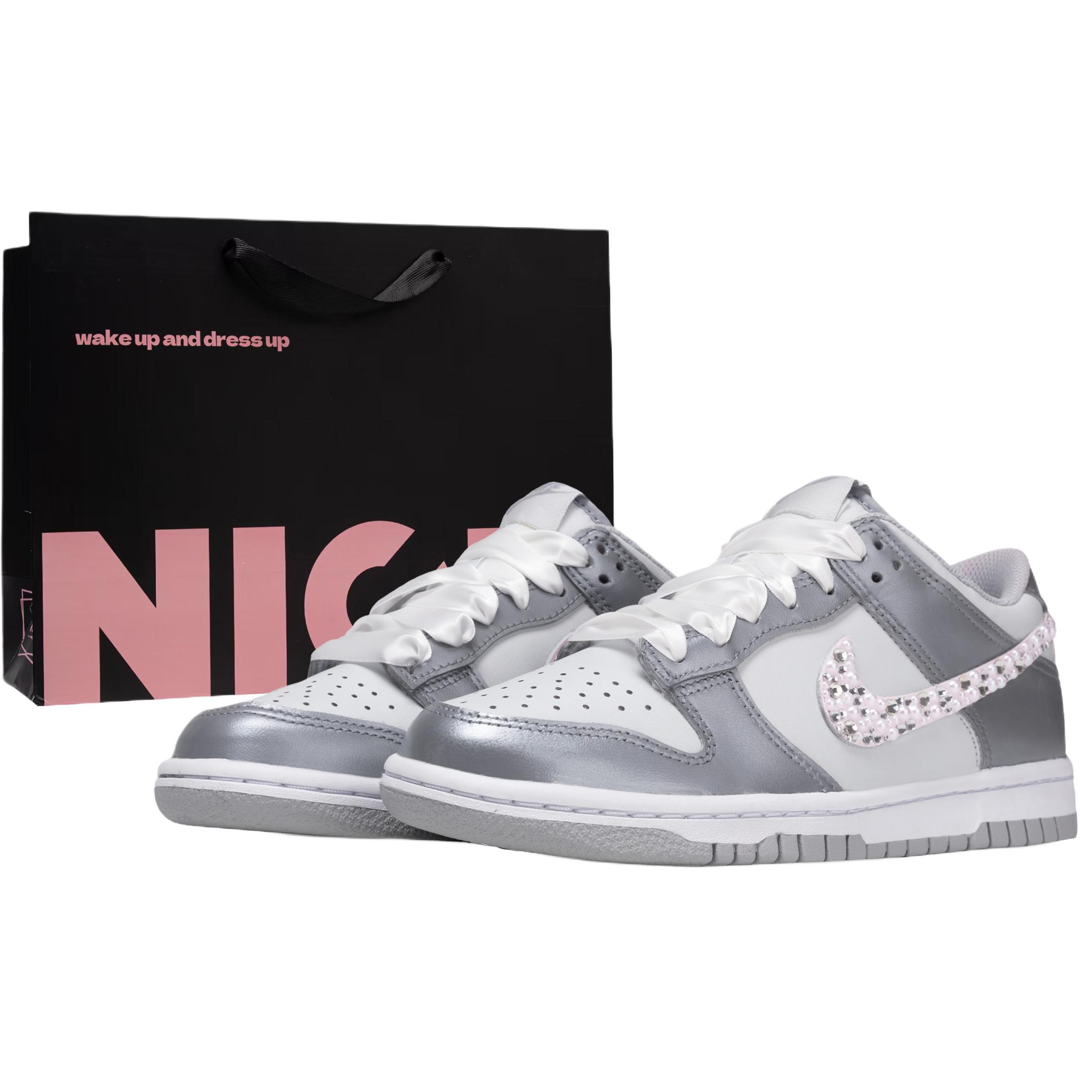 

Nike Детские низкие скейтбордистские кроссовки Dunk Silver Glitter Barbie Shopping Bag, износостойкие, нескользящие, серебристого цвета