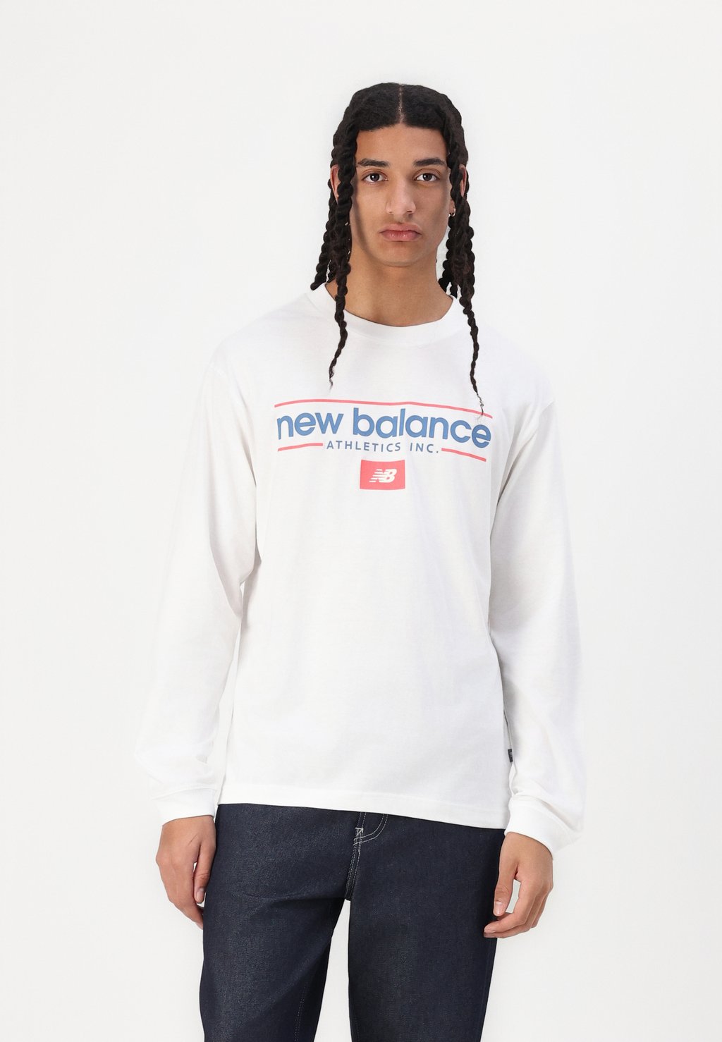 

Топ с длинными рукавами LINEAR ATHLETICS LONG SLEEVE New Balance, белый