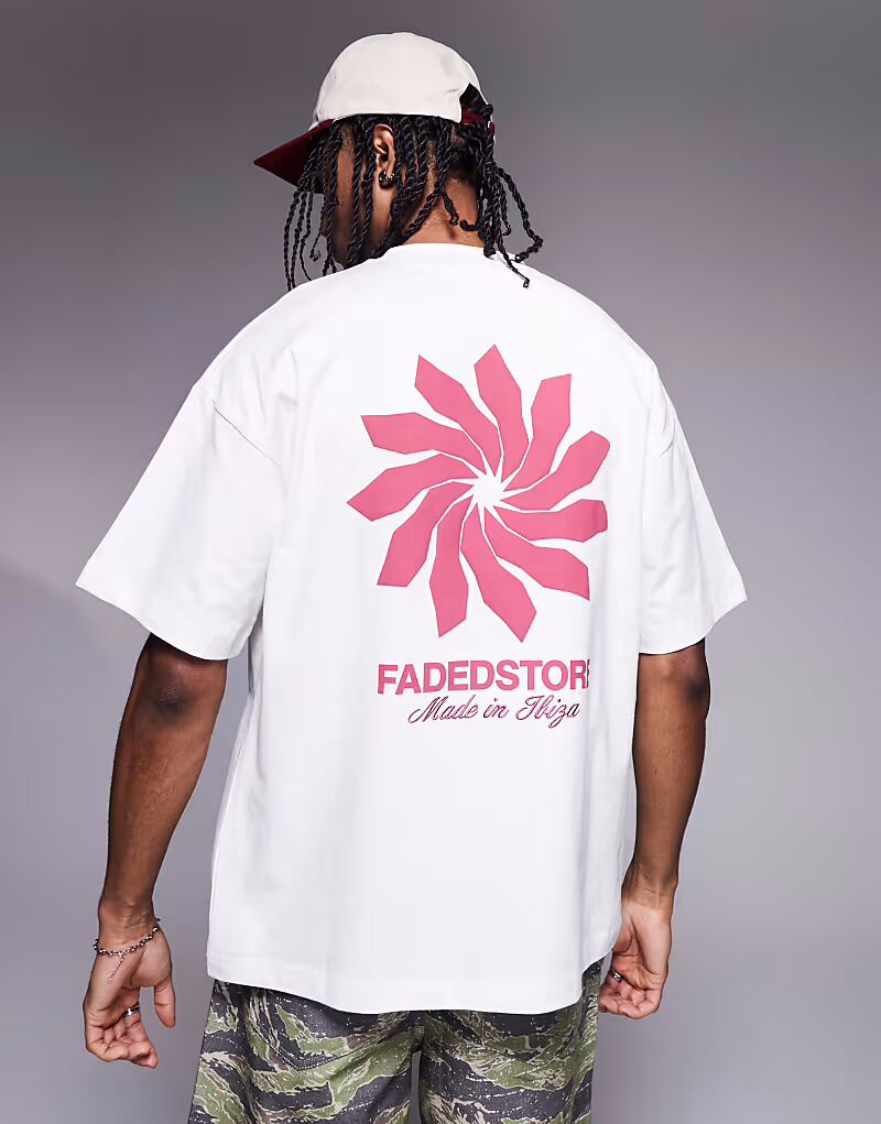 

Футболка кремового цвета с принтом на спине с мотивом Faded Store