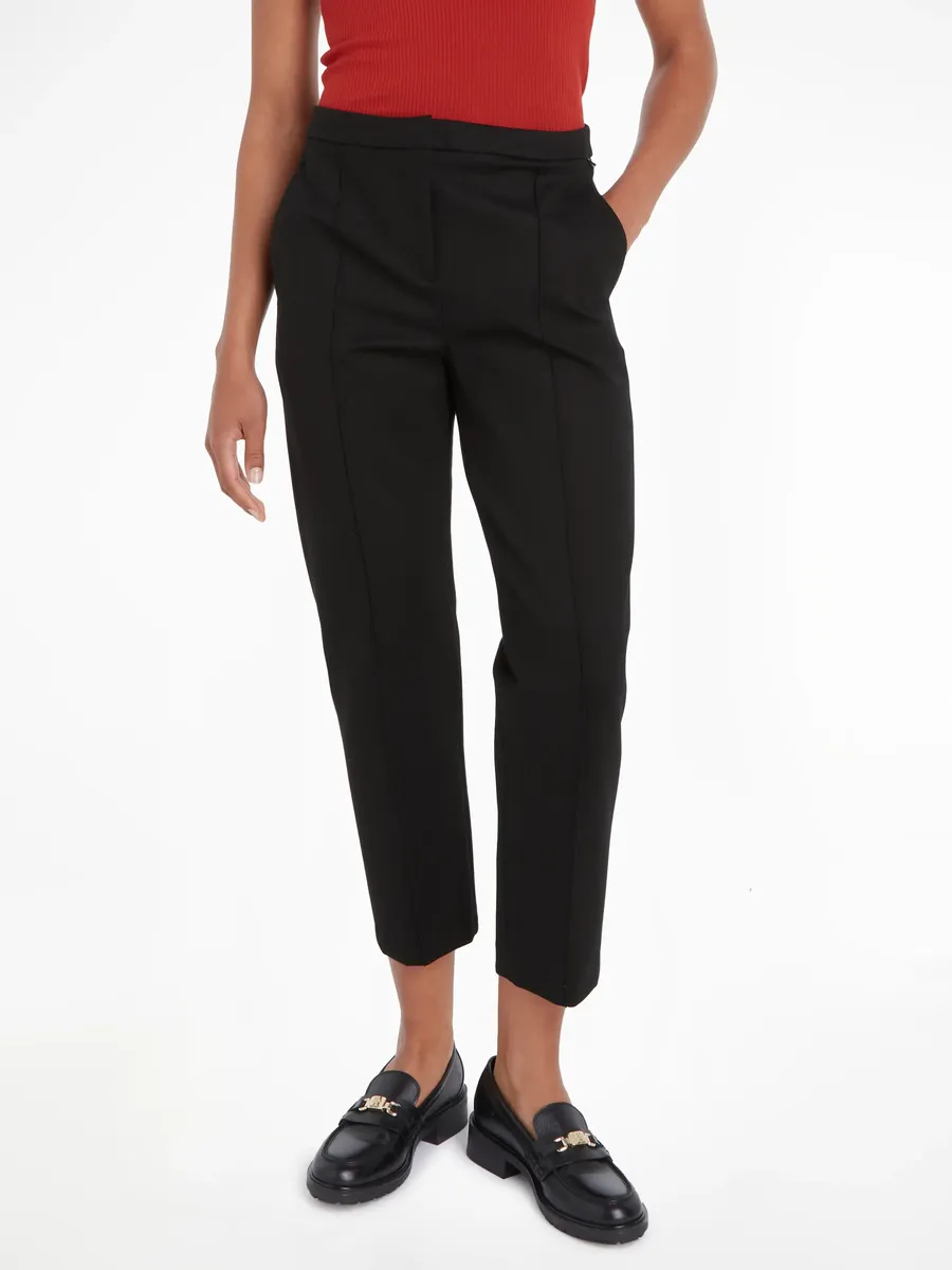 

Тканые брюки Tommy Hilfiger "ELEVATED SLIM STRAIGHT KNIT PANT" с фирменным лейблом Tommy Hilfiger, черный