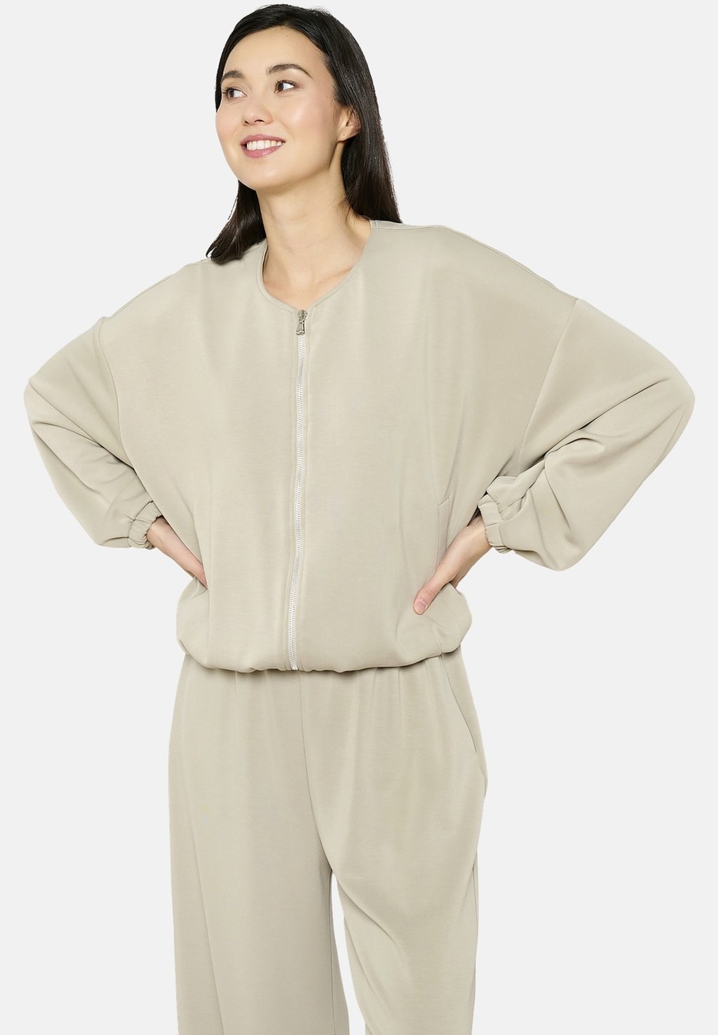 

Толстовка на молнии OVERSIZED LolaLiza, бежевый